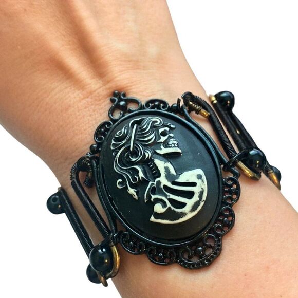 NEW Victorian Gothic Skeleton Ivory Lady Spooky Cameo Black Adjustable Bracelet - Picture 3 of 7